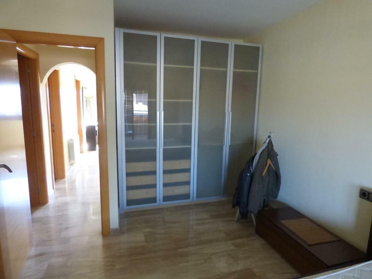 Chalet Moderno Con Piscina En Calafellヴィラ エクステリア 写真