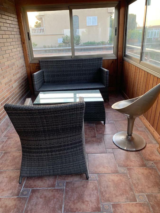Chalet Moderno Con Piscina En Calafellヴィラ エクステリア 写真